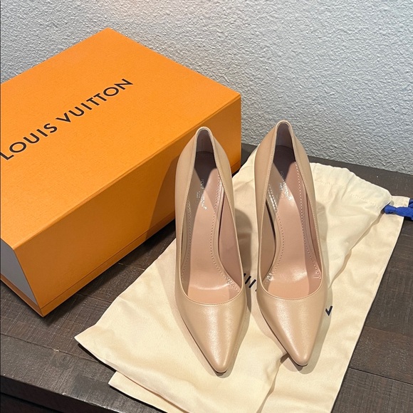 Louis Vuitton Shoes - Louis Vuitton Women's Nude Heels